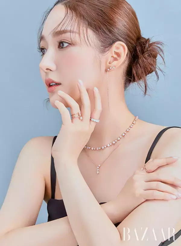 「[パク・ミニョン、ジュエリーより輝く美貌！」の画像