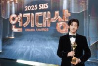 「頭が真っ白に…」パク・ヒョンシク、『埋もれた心』で最優秀演技賞