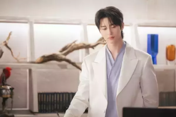 『21世紀の大君夫人』ビョン・ウソク、まばゆい王子ビジュアル