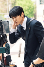 ユ・ヨンソク、『シン・イラン法律事務所』で圧巻の憑依演技