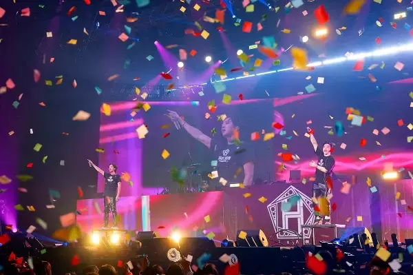 「チャン・グンソク率いる音楽ユニットTEAM H、2日間に渡る単独公演を走り抜け成功裏に終了！」の画像