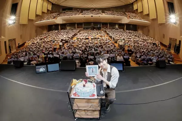 「キム・ヨンデ、チケットが完売した初の来日バースデーファンミーティングが大盛況のうちに終了！」の画像