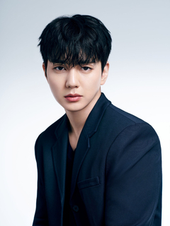 ユ・スンホ、メンズヘアブランドの新モデルに抜擢！