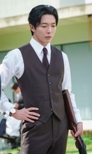 キム・ジェウク、『秘密の監査』で魅せるカリスマと闇