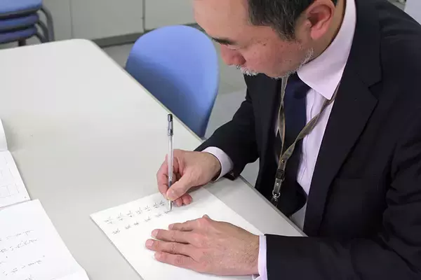 「【１週間秘密トレやってみた】俺の｢汚文字｣を｢美文字｣にできんの？」の画像