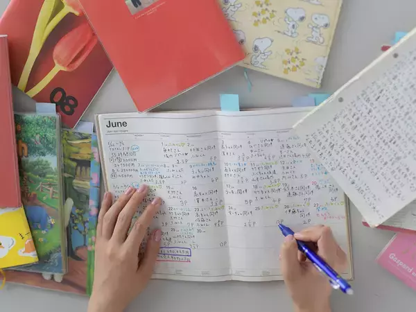 「時給1500円の最底辺から時給26万円・月収1億円超えに！　エンリケの接客術」の画像