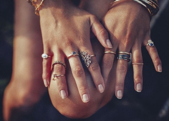 気になる男性の手に指輪が 意味深リングの謎を解く それぞれの指にはめる指輪の意味 年7月11日 エキサイトニュース