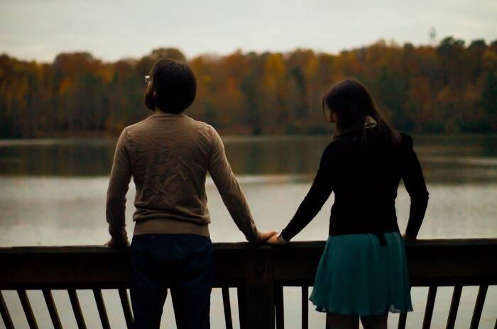 好きな人から手をつながれたときの正しいリアクション 16年1月9日 エキサイトニュース