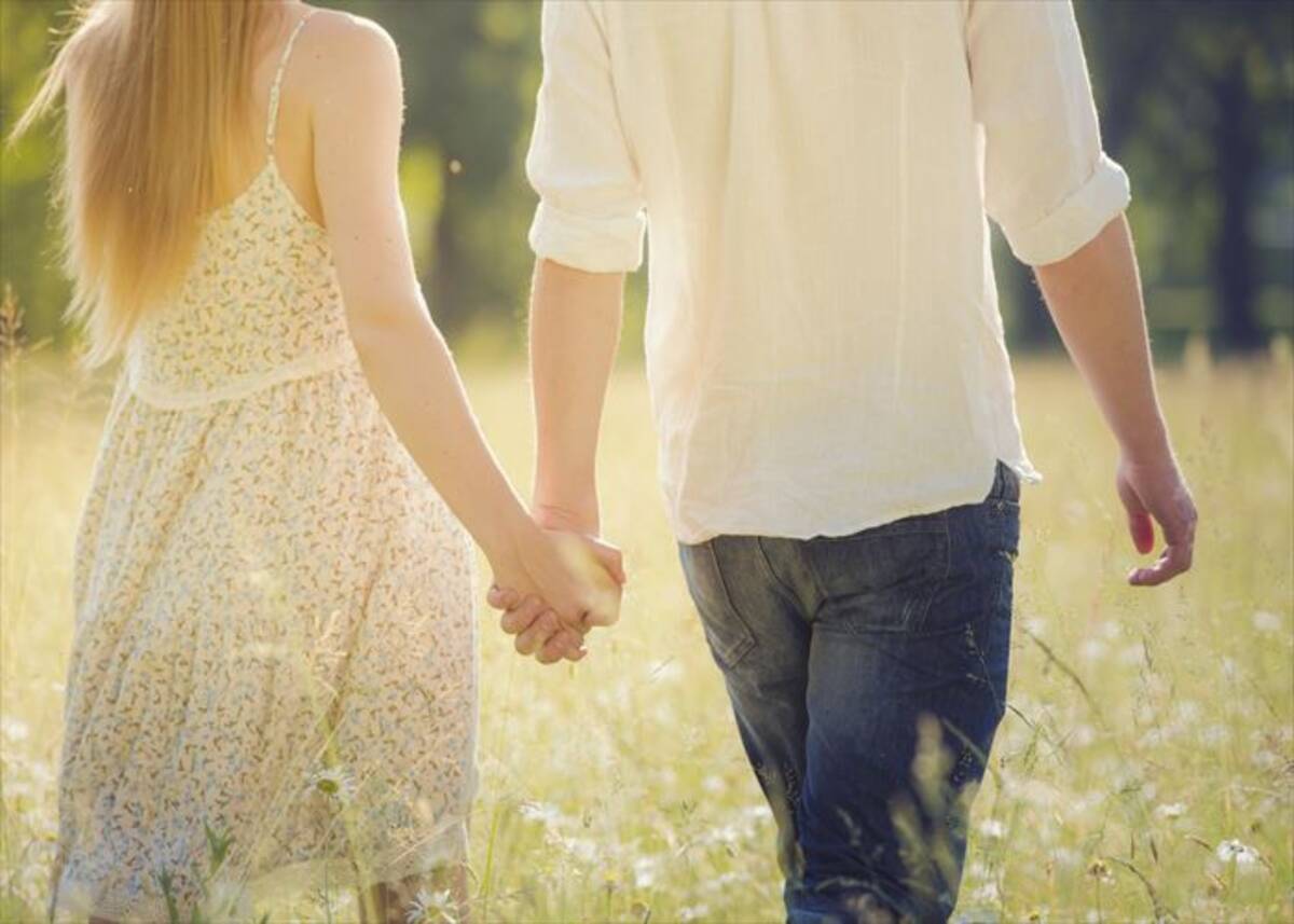 手のつなぎ方でわかる 恋人の本心 16年8月10日 エキサイトニュース