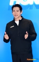 【PHOTO】ユ・テオ＆元Secret ソナら、スポーツブランド「HOKA」の新商品ポップアップイベントに出席