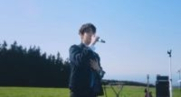 NCT ドヨン、ソロデビュー曲「Little Light」MV公開…パワフルな歌声を披露