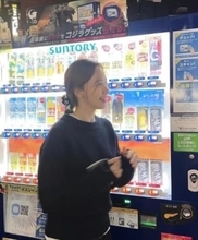 少女時代 ユナ、横浜で油そばやコンビニを満喫…日本ファンミーティングのビハインドを公開（動画あり）