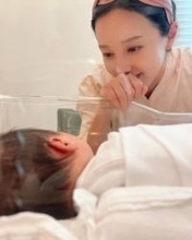 “元ICONIQ”伊藤ゆみ、第1子となる女の子を出産…母親になった心境を明かす