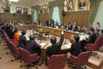 参院委で税制改正法案可決　年収の壁引き上げ