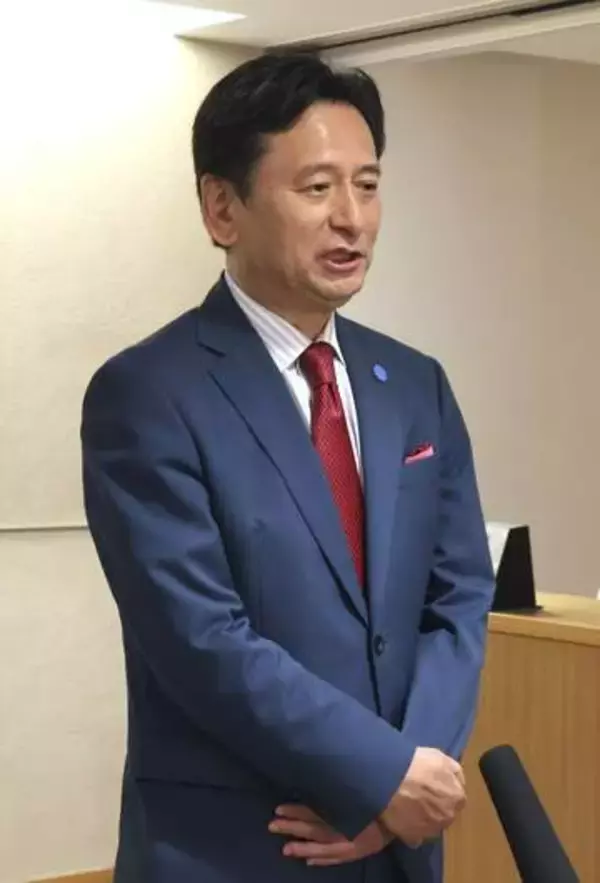県施設に酒類常備の一室　佐賀知事、懇談で利用も