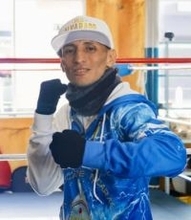 アルバラード、KOに意欲　矢吹正道との世界戦へ練習公開