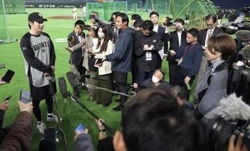 新人竹丸、毛利ら開幕1軍　WBC大勢、種市は外れる