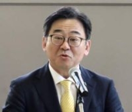 大阪取引所、通貨先物上場　海外投資家の為替リスク減