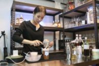 先住民族の伝統酒「トゥア」に新たな息吹　マレーシア、若者が独創的なアレンジで挑戦