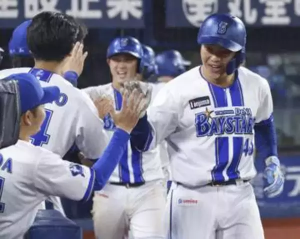 D9―2ヤ（9日）　井上朋、移籍後初本塁打