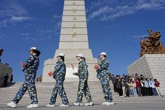 中国、正恩氏訪問の博物館に行列　朝鮮戦争で共闘記録