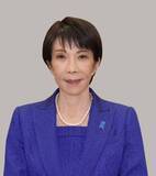 「首相、自民全衆院議員に当選祝い　数万円相当のカタログギフト配布」の画像1