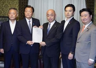 4党、国民投票法改正案を提出　改憲へ今国会成立期す