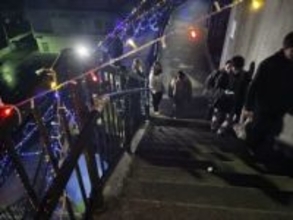 ライトアップされた高台へ避難　高知で津波訓練、参加拡大狙い