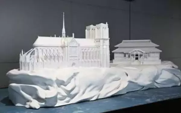 「日仏友好の証し」関空に　万博展示の世界遺産模型