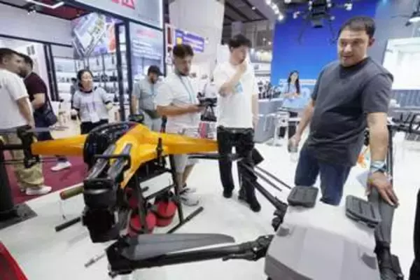 中国で高性能ドローンに熱視線　最大級の貿易商談会