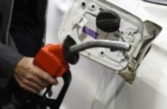 ガソリン2週下落170円　政府補助金積み増し