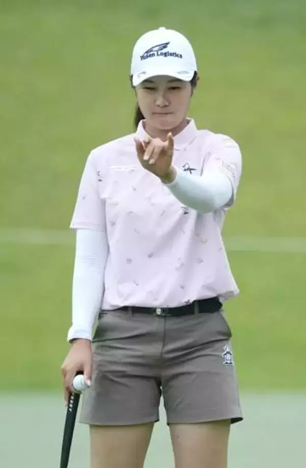 神谷そら、首位キープ　明治安田レディースゴルフ第2日