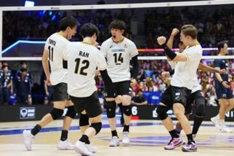 バレー、日本が韓国下し決勝進出　男子アジア選手権