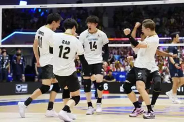 バレー、日本が韓国下し決勝進出　男子アジア選手権