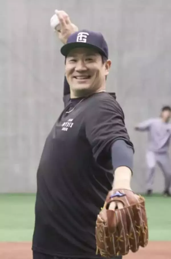 「一年間投げ抜きたいのが一番」　プロ20年目、巨人の田中将大