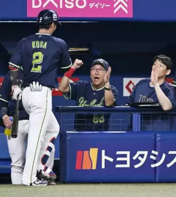 中1―5ヤ（17日）　ヤクルト、快勝で貯金10