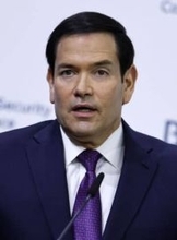 キューバは「間もなく崩壊」　トランプ氏、米国務長官が交渉