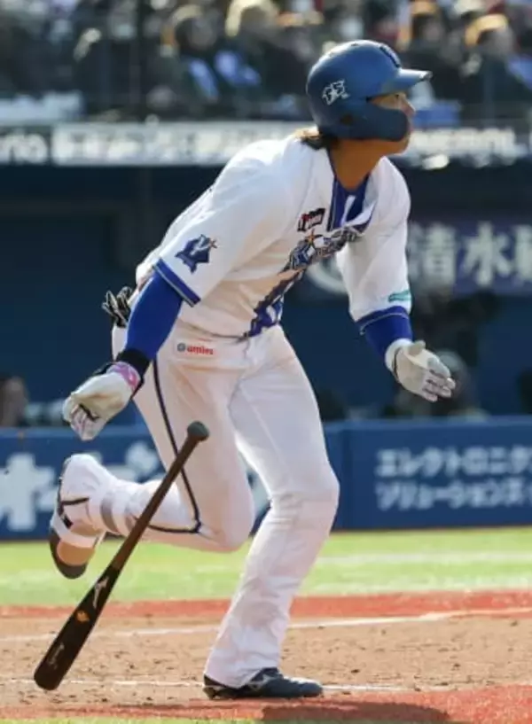 D6―1広（10日）　梶原、広角に4安打