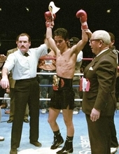 ＜あのころ＞鬼塚、微妙な判定で新王者　34年前の4月10日