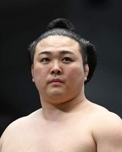 人気の小兵、十両炎鵬が結婚　「より一層相撲道に精進」