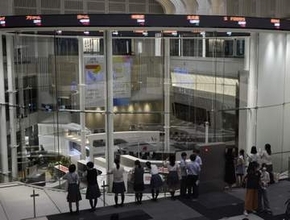 東証、一時6万9千円回復　米株高受け、ハイテク買い