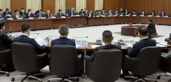 自民「任期延長の集中討議を」　中道「国会召集期限が優先」