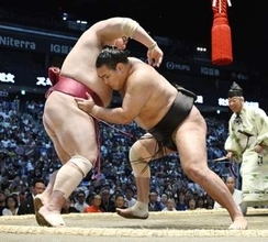 大の里5勝目、豊昇龍2敗守る　1敗に霧島、安青錦ら4人