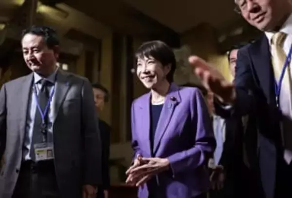 首相「国旗損壊罪」創設に意欲　表現の自由抵触に懸念、慎重論も