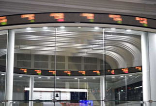 東証続伸、終値5万7467円　米国株高を好感、買い注文優勢