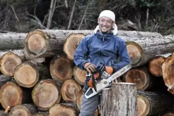 被災木材でログハウスを　輪島医師、5年で100棟