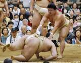 「新三役確実の藤ノ川、充実の巡業　「とにかく前に」」の画像1