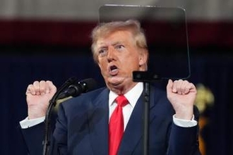 銃殺刑の生配信「私が決める」　トランプ氏、世論見極め
