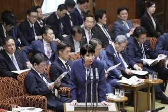首相、外食喚起へ商品券活用言及　減税財源は基金の国庫返納を例示