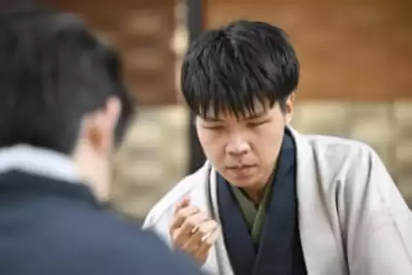 藤井敗れ、増田が棋王奪取に王手　将棋、5番勝負第3局